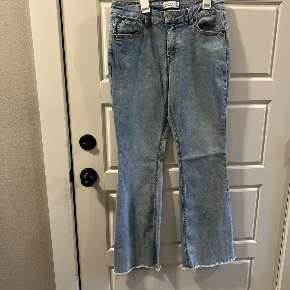 NWT Vanilla Star Flare Organic Opalwash & Distressed Jeans size 30 or 12